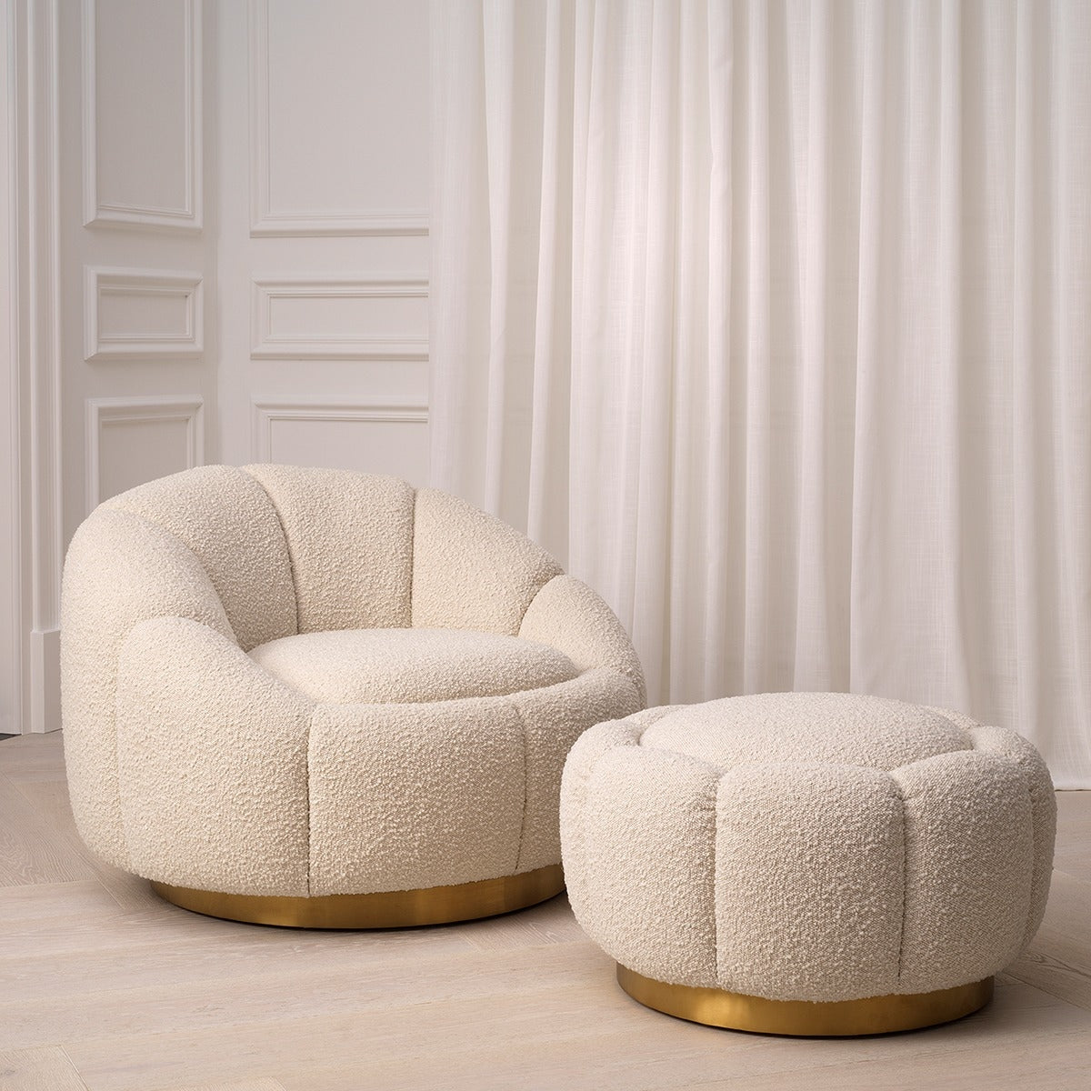 Inger Swivel Chair - Bouclé Cream