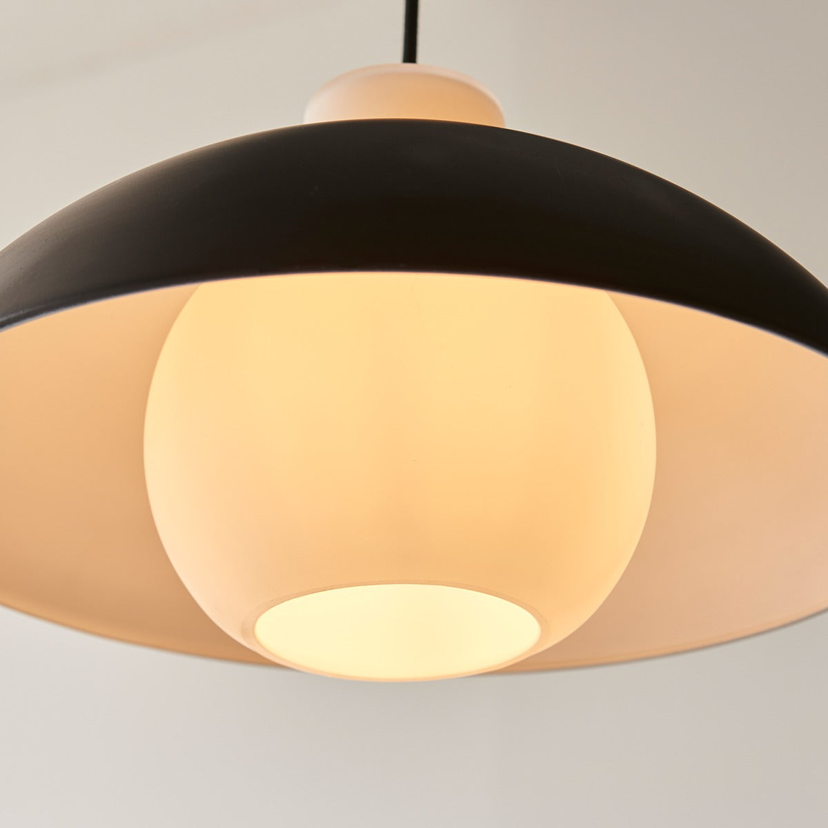 Yuki 1 Pendant Light - Matt Black
