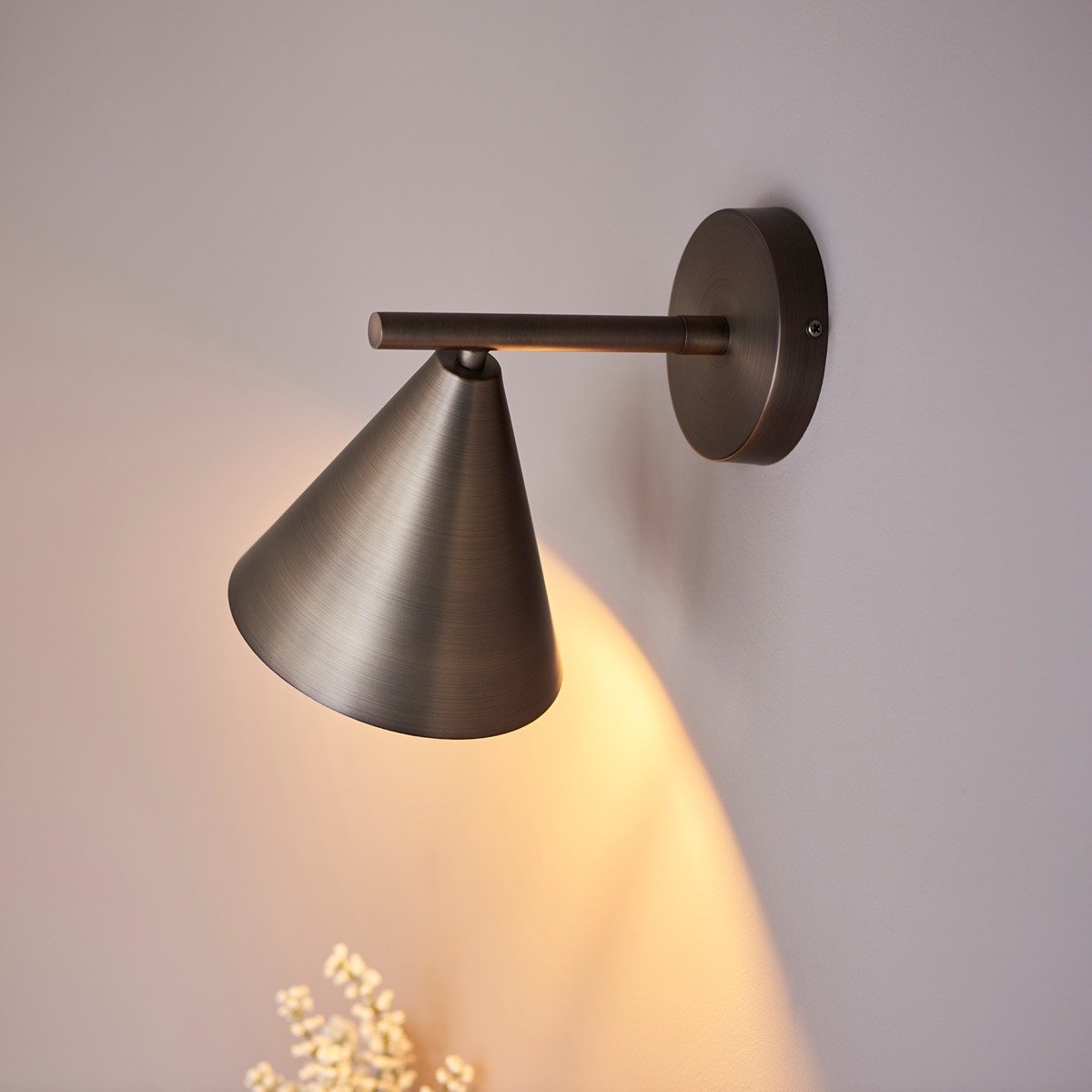 Cape Wall Light - Antique Bronze