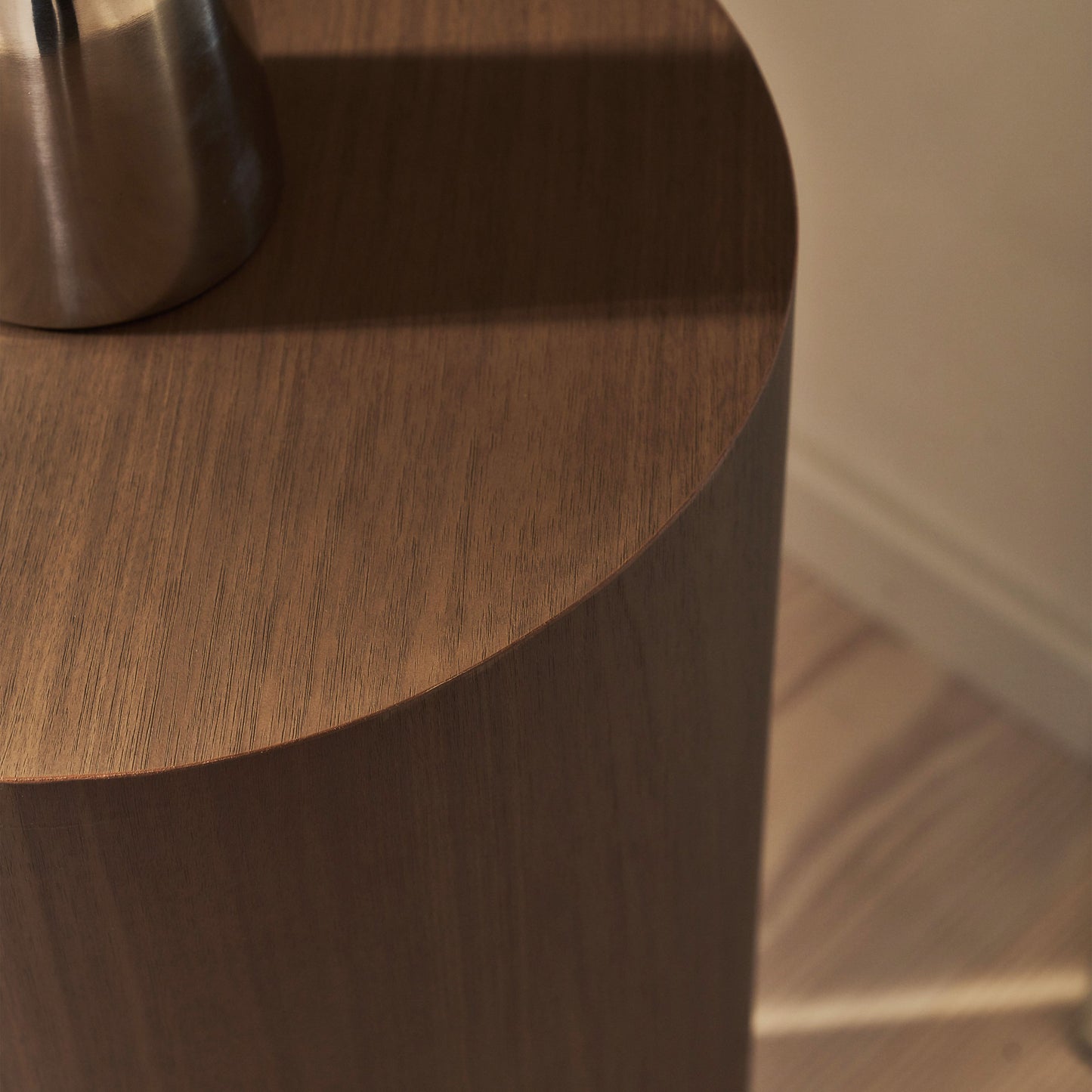 Magna - Dark Wood Wave Plinth