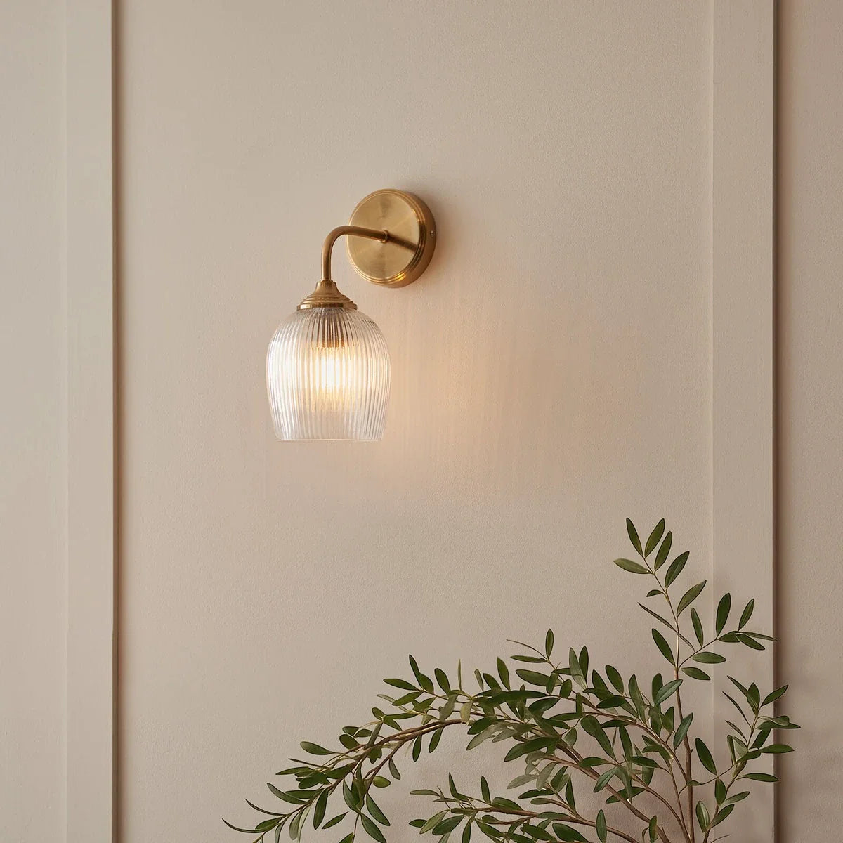 Ashcroft Ribbed Wall Light - Brushed Aged Brass