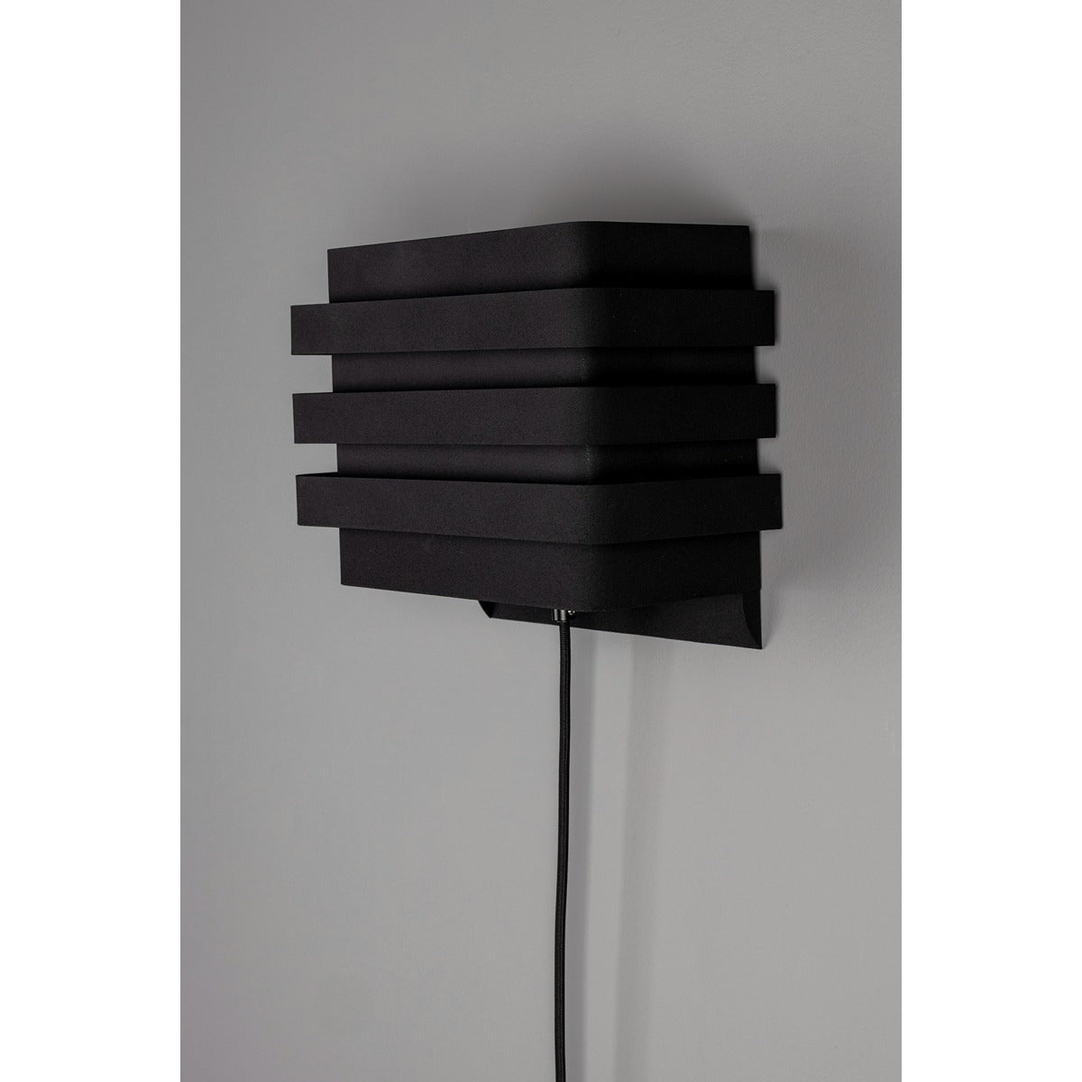 Dumont Wall Lamp - Black