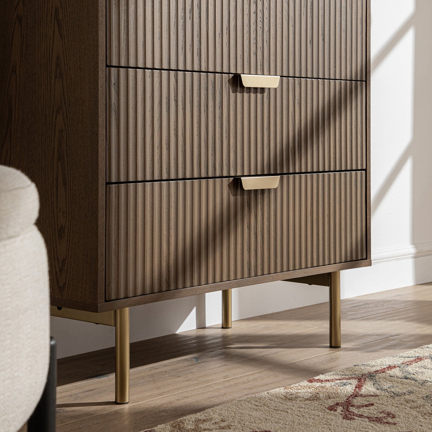 Richmond Ridged Chest of 5 Drawers, Dark Ash