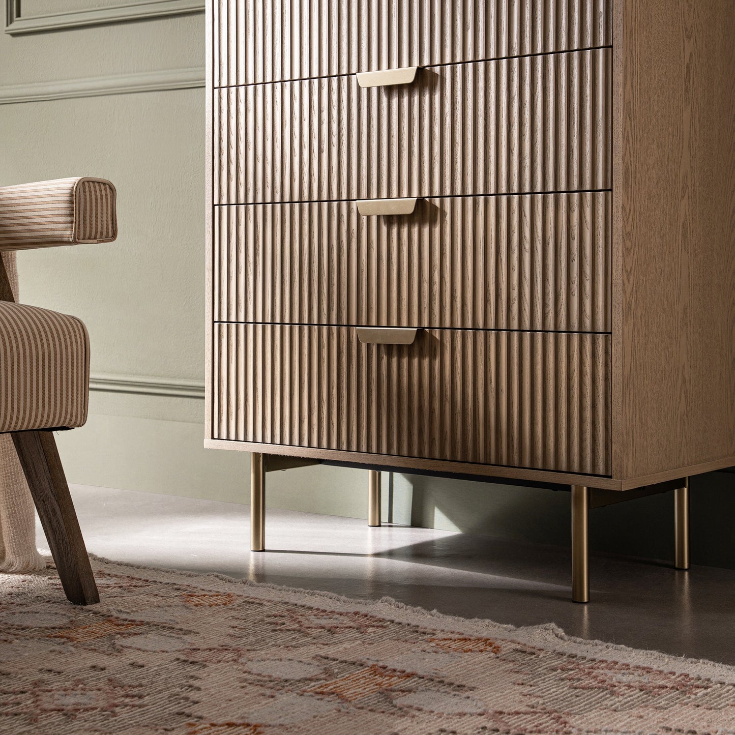 Richmond Ridged Chest of 5 Drawers, Light Ash