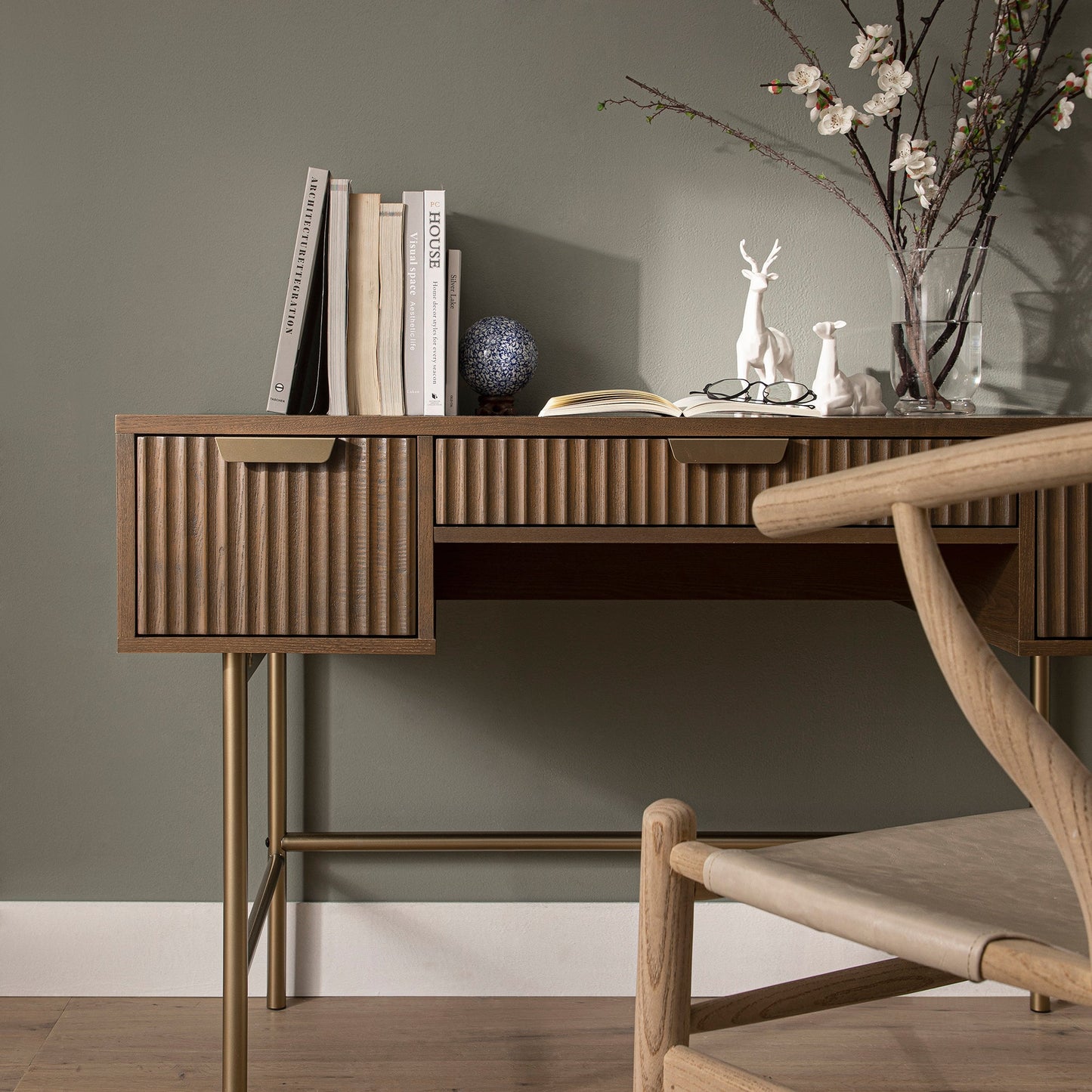 Richmond Ridged Dressing Table, Dark Ash