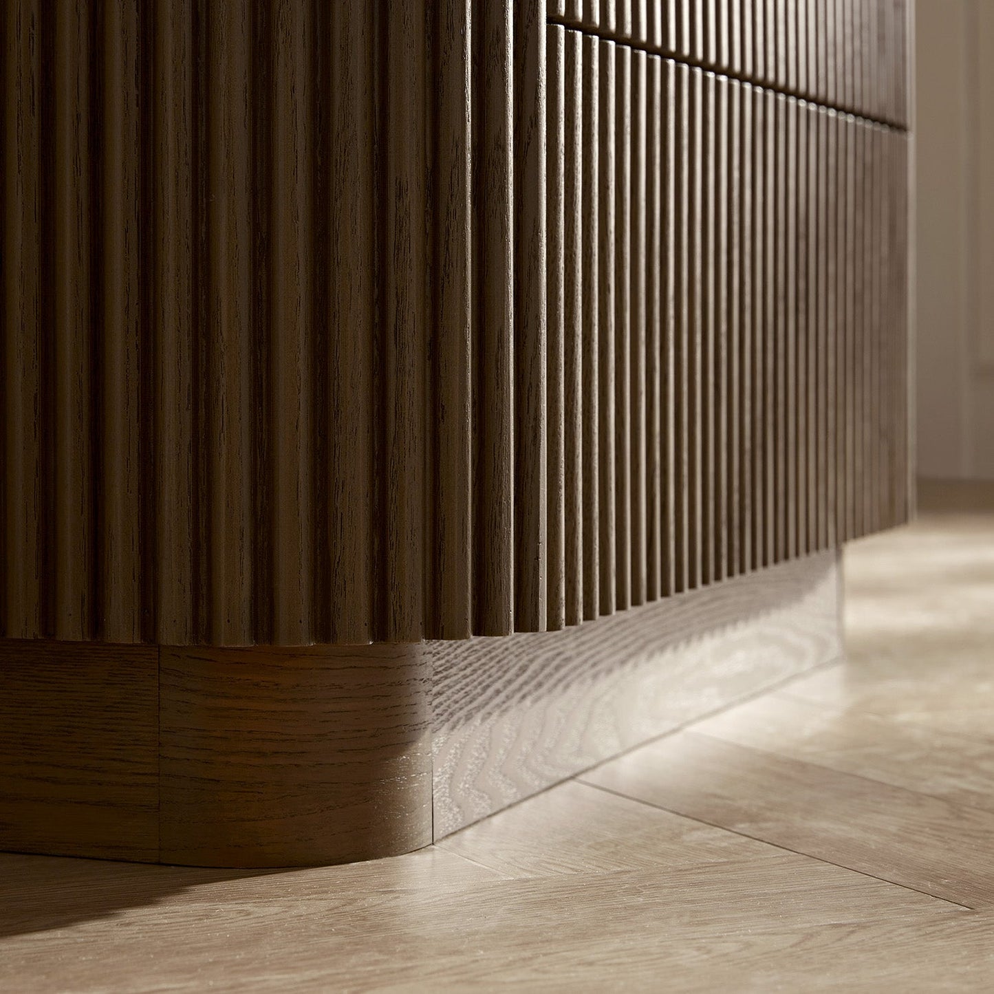 Maru Chest of 5 Drawers, Silver Oak