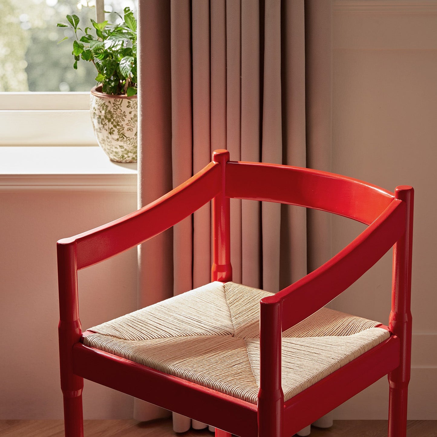 Minley 2-in-1 Carver Chair, Red High Gloss