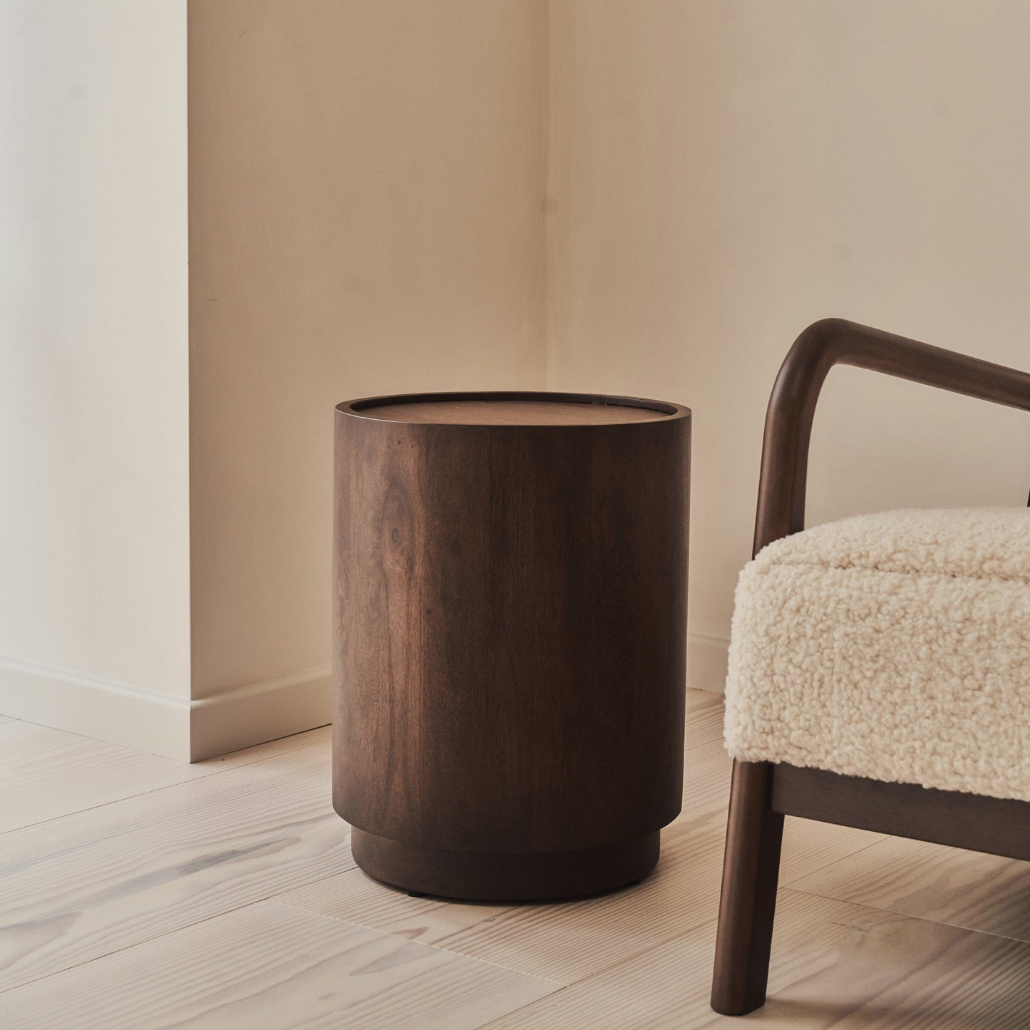 Fairmont - Dark Wood Premium Round Side Table