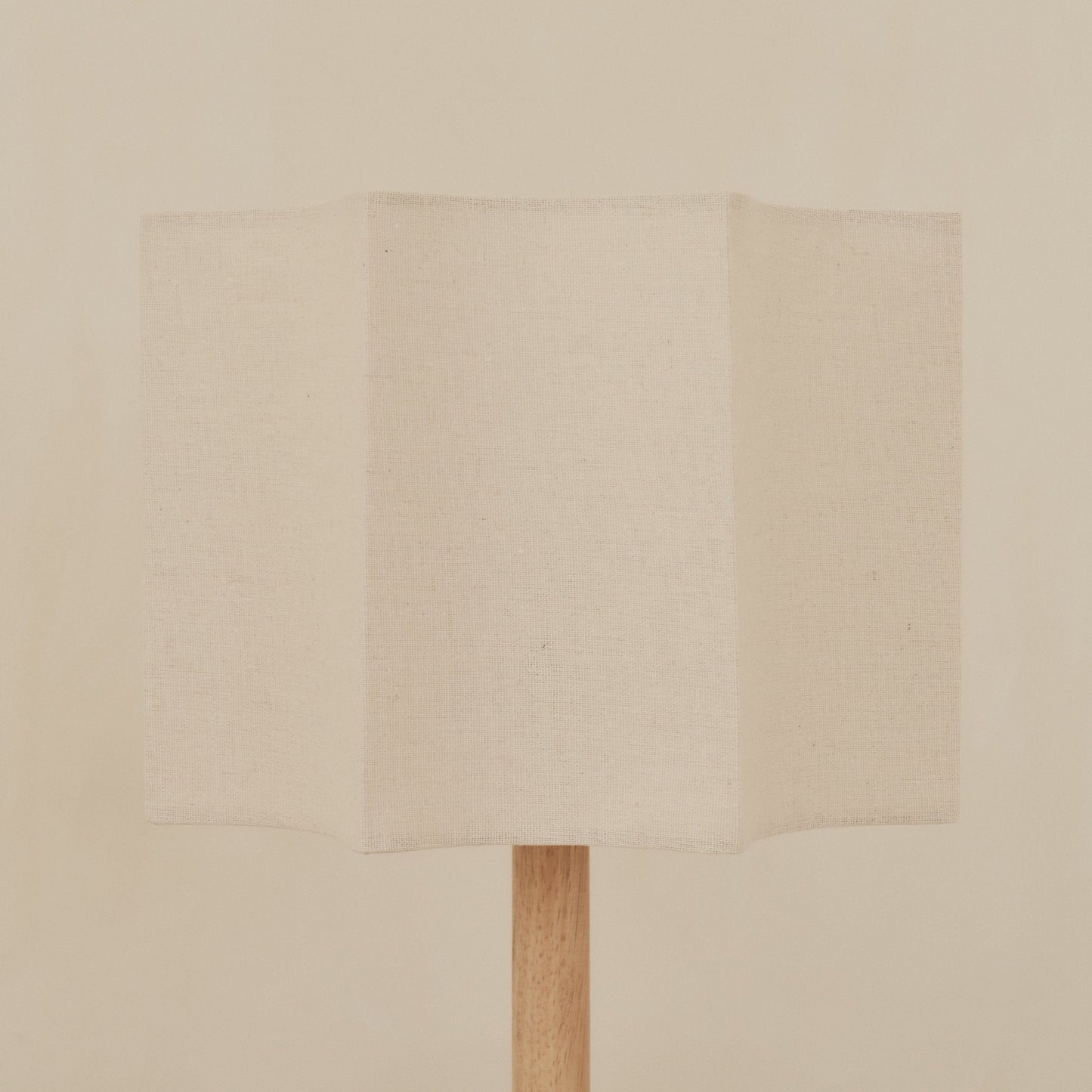Esme - Light Wood Inverted Scallop Shade Table Lamp