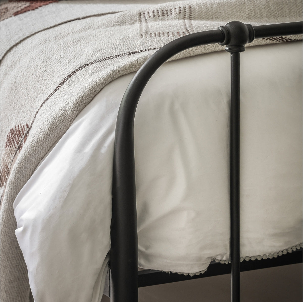 Loughborough Bed - Black
