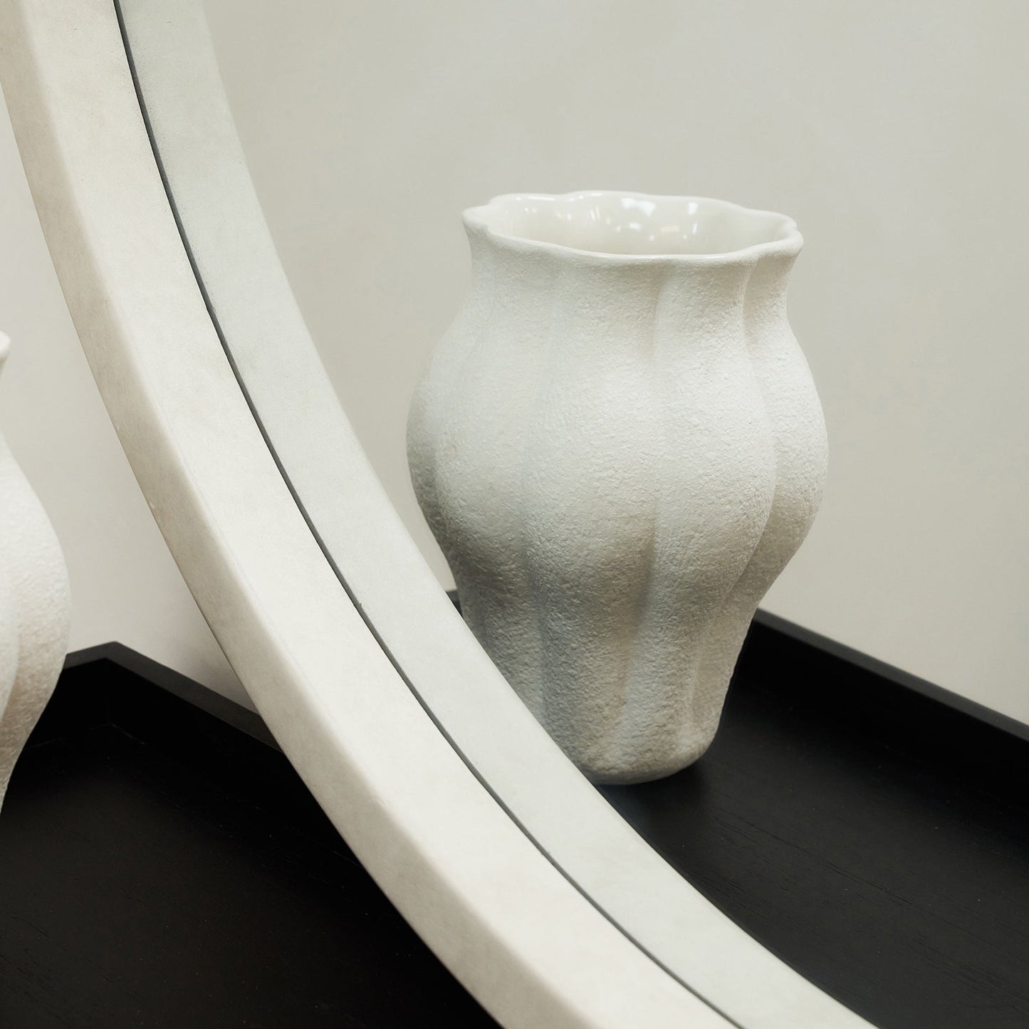 Tamara - Extra Large Concrete Round Wall Mirror 120cm x 120cm