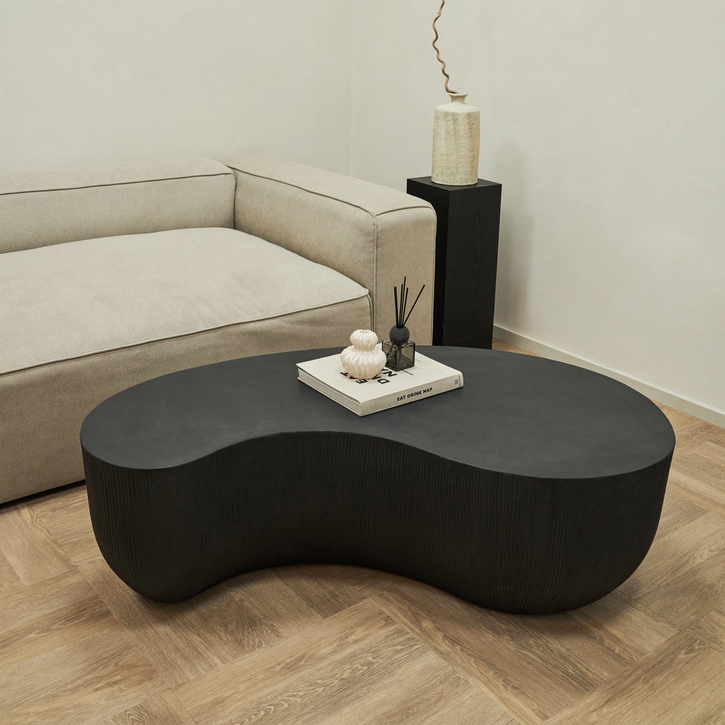 Leonardo - Minimal Onyx Shaped Coffee Table Large