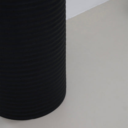 Raya - Minimal Onyx Ribbed Plinth
