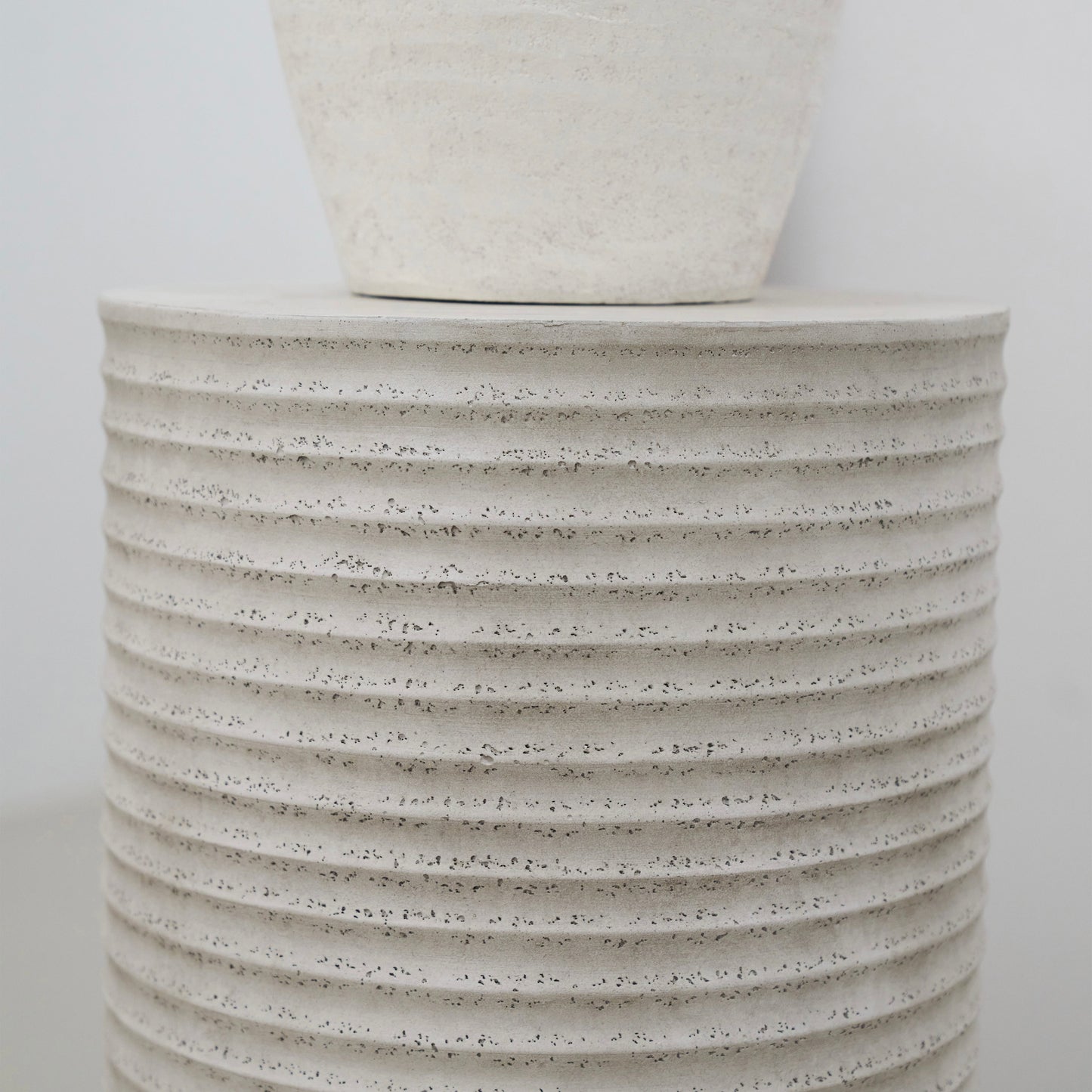 Raya - Minimal Concrete Ribbed Plinth