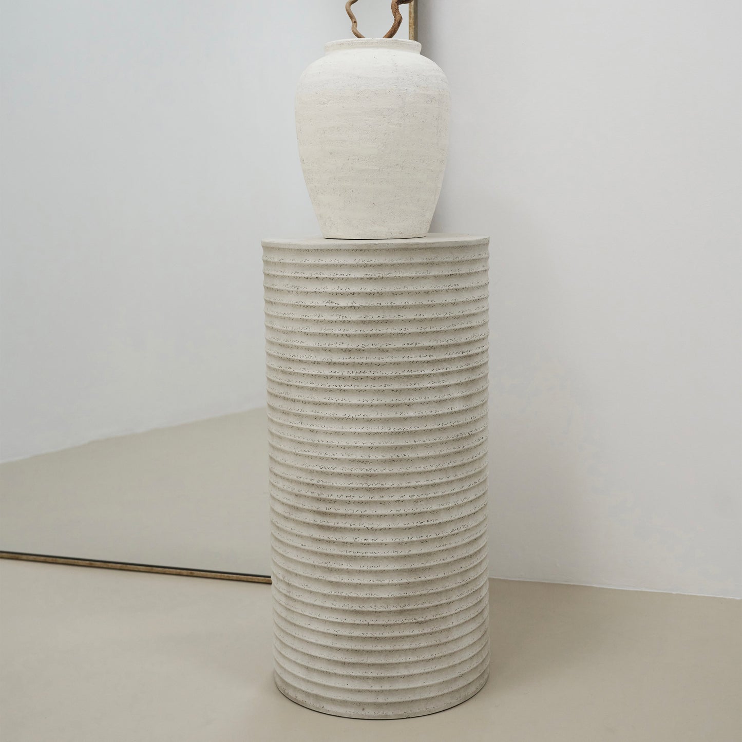 Raya - Minimal Concrete Ribbed Plinth